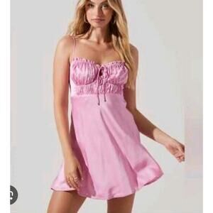 ASTR The Label Pink Ellison Dress Sz M Satin Babydoll Homecoming Y2k Msrp 110